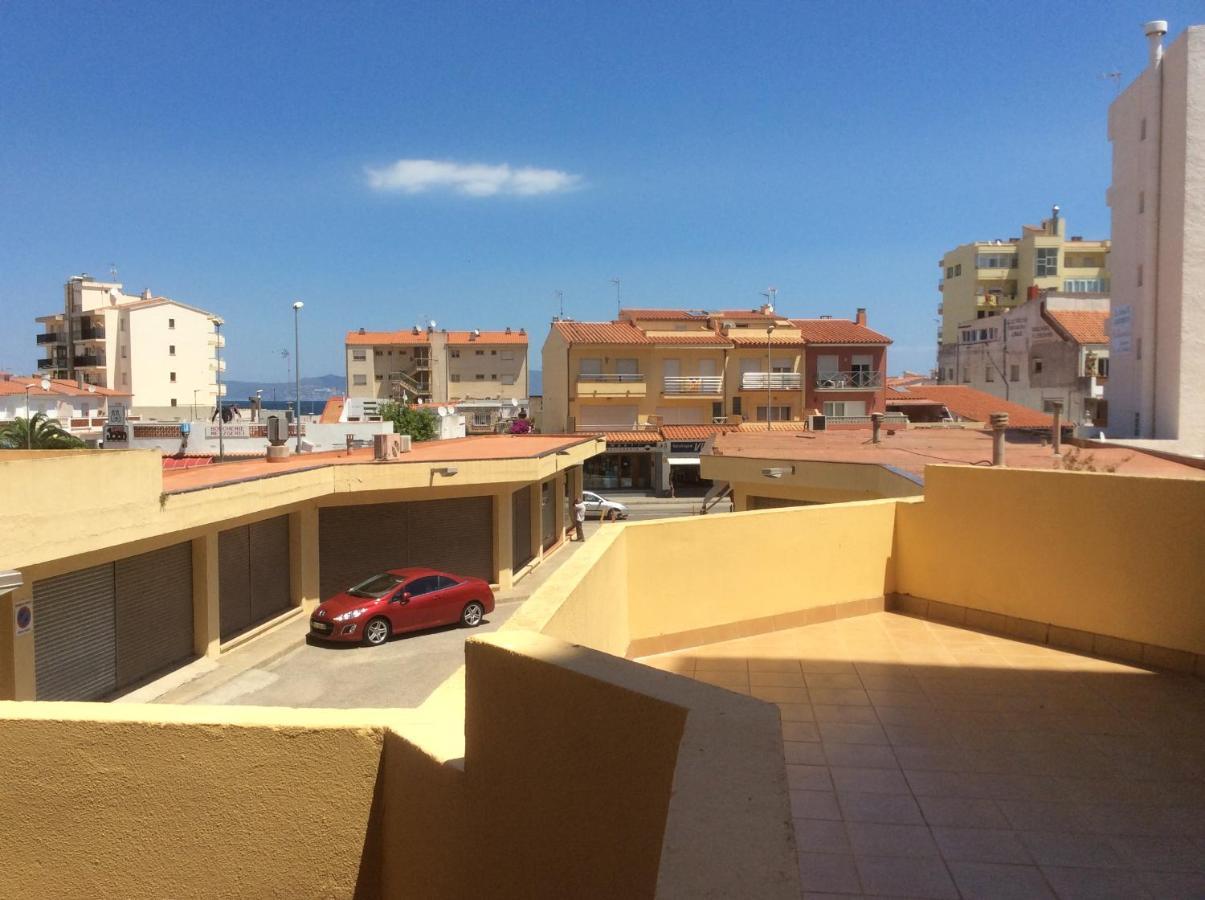 Mar Blau L'Escala Apartamento Quarto foto